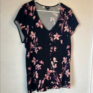Torrid Black Pink Floral Faux Button Down Lace Up Back Blouse. Size 2